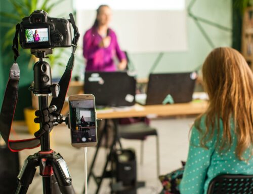 Εταιρικά Βίντεο: 12 Δημοφιλή Τάσεις και Συμβουλές για το 2024